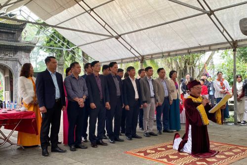 le-dang-huong-khai-xuan-binh-ngo-2026-tai-den-tho-vua-le-thai-to